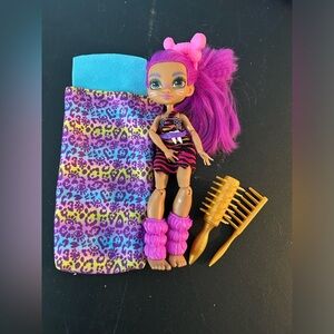 Mattel Cave Club Roaralai Doll with sleeping bag/hair comb/brush/comb toys lot 5